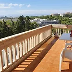 Apartamento Con Vistas Y Piscina En Salou!